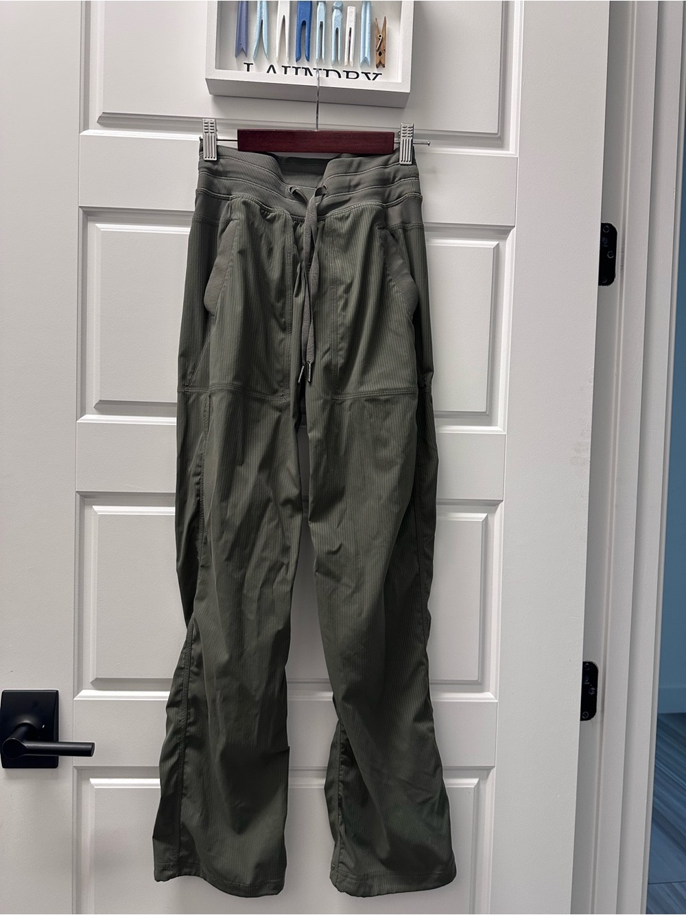 Women's Lululemon Dance Studio Mid rise pant Regular size 0
